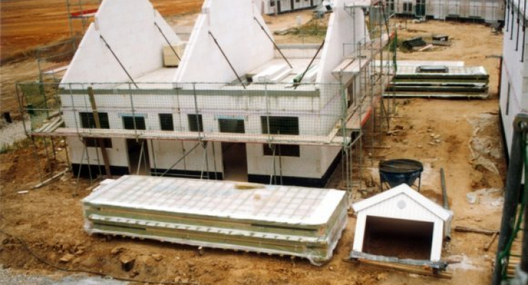 Holzkonstruktionen von SCHNOOR mit Satteldach, Walmdach, Pultdach